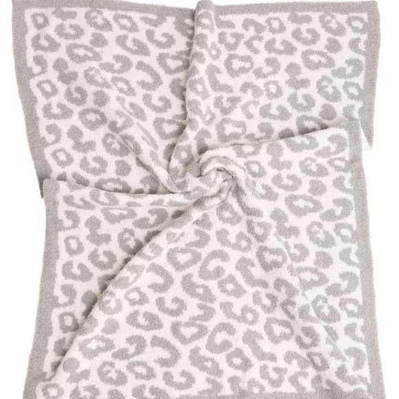 NWT Super Soft Leopard Print Baby Blanket